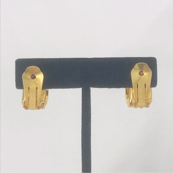 3/$15 Mimi Di N Gold Tone Ribbed Hoop Clip-On Earrings - Picture 7 of 8